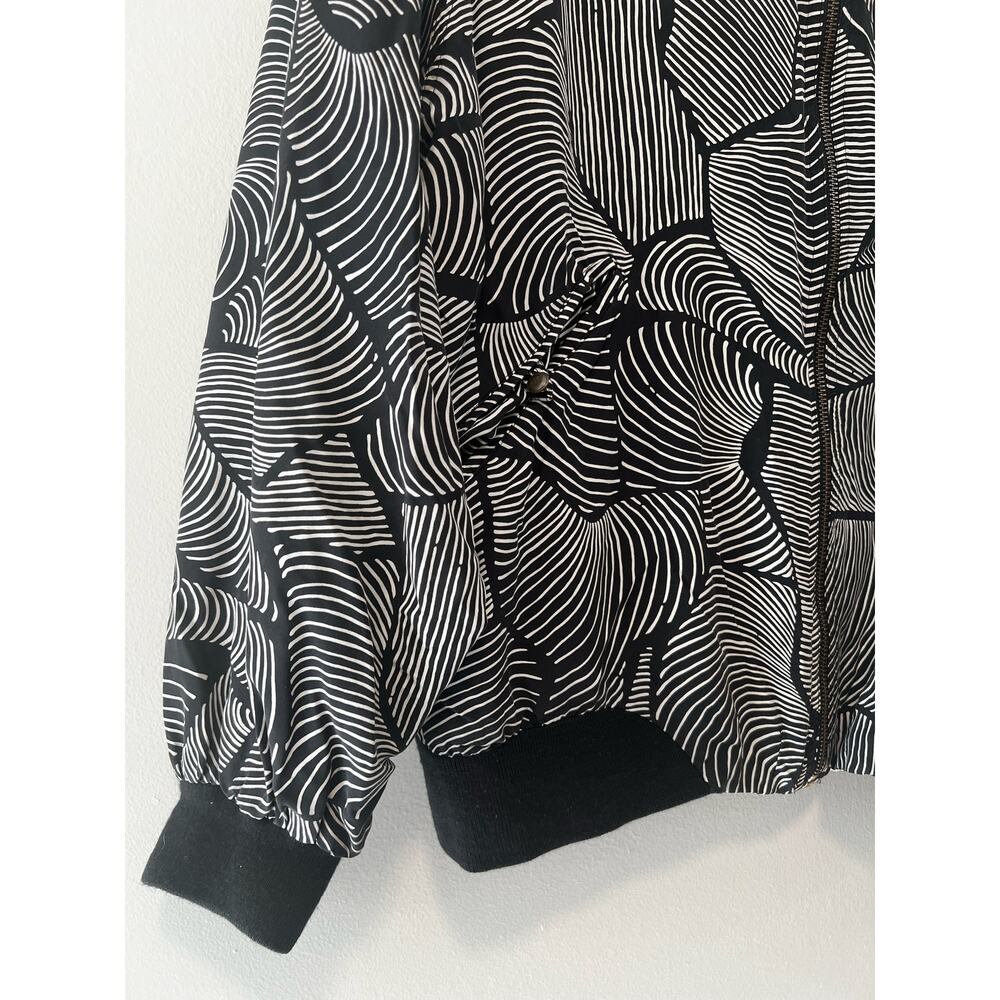 Vintage 100% Silk Bomber Jacket Funky Black & White Size Medium - Picture 3 of 7